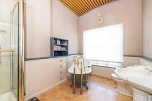 Bath- click for photo gallery
